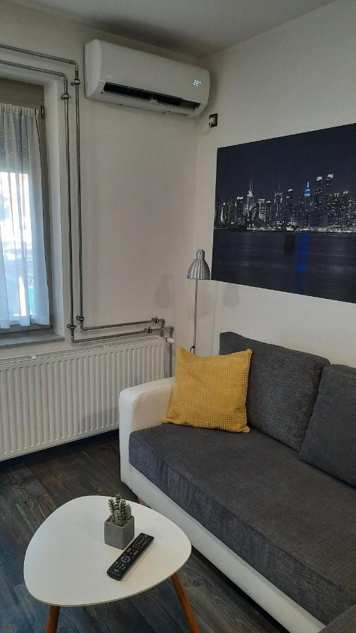 Pete Lajos Design Apartman Appartement Kaposvár Buitenkant foto